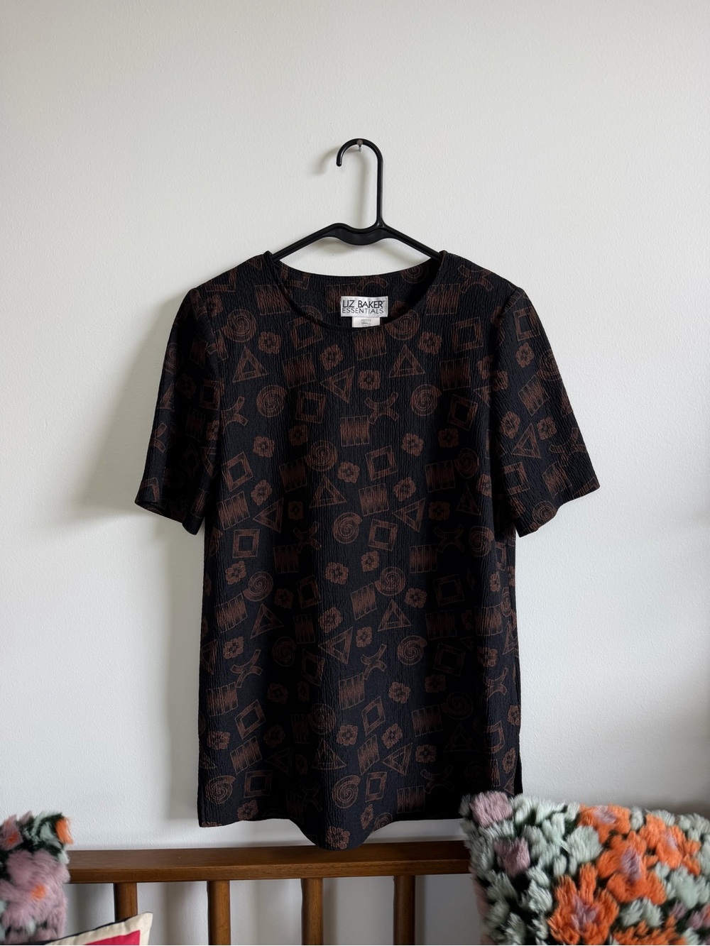 VINTAGE LIZ BAKER GEOMETRIC PATTERN TOP